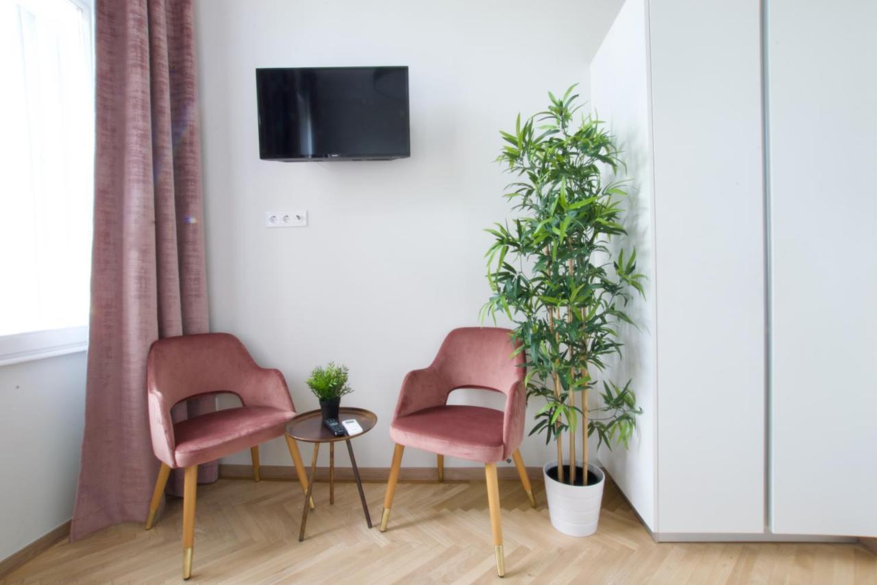 Europest Luxury Suites Будапеща Екстериор снимка