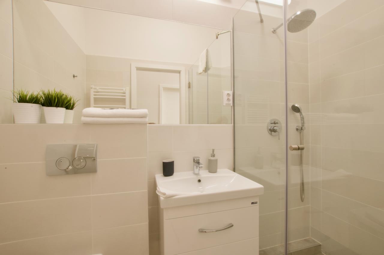 Europest Luxury Suites Будапеща Екстериор снимка