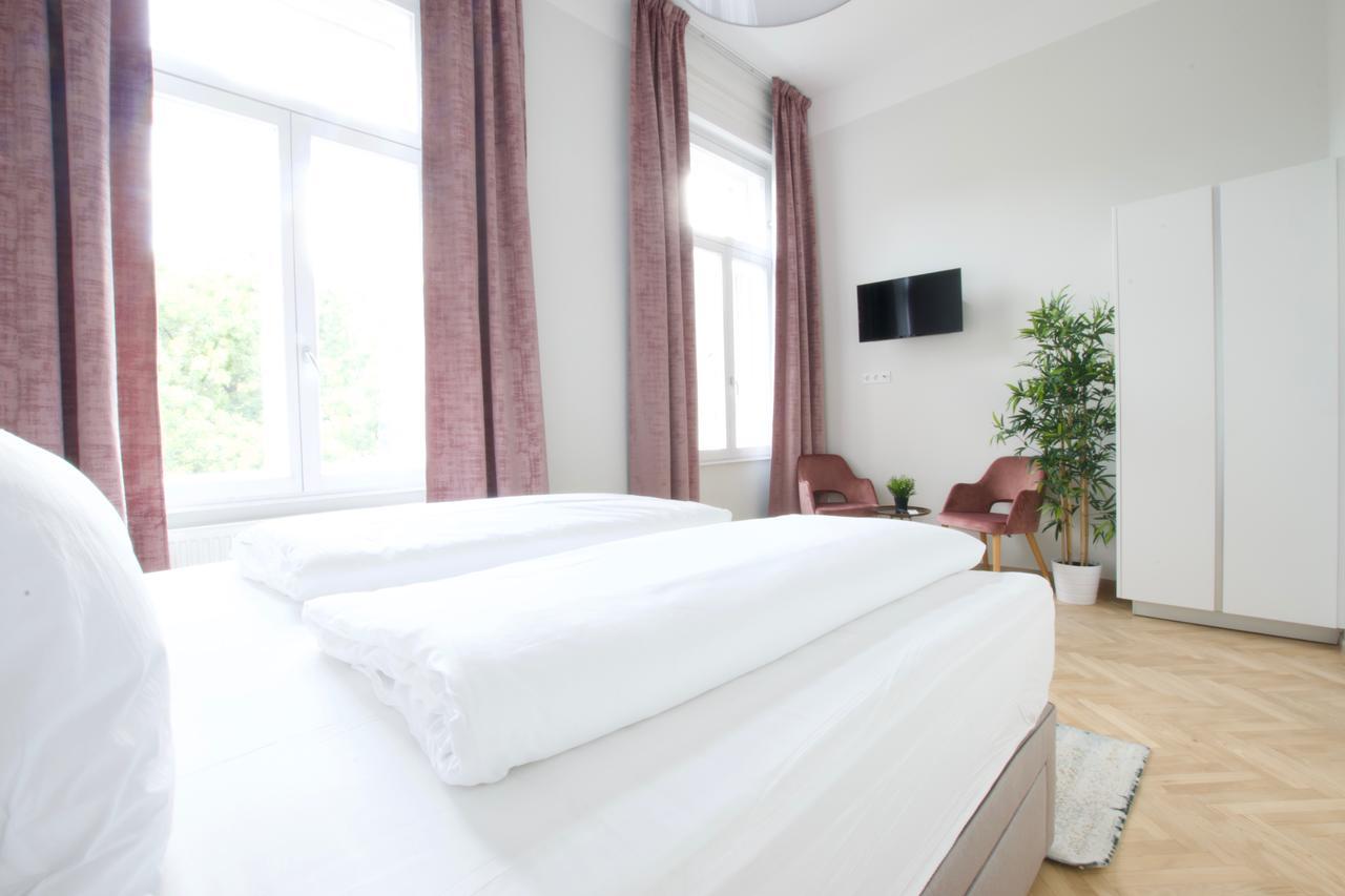 Europest Luxury Suites Будапеща Екстериор снимка