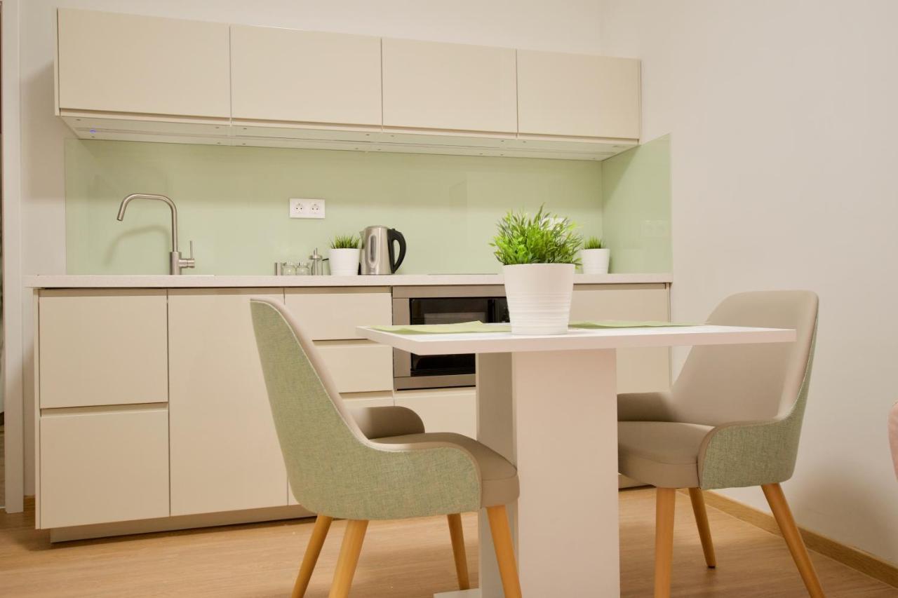 Europest Luxury Suites Будапеща Стая снимка
